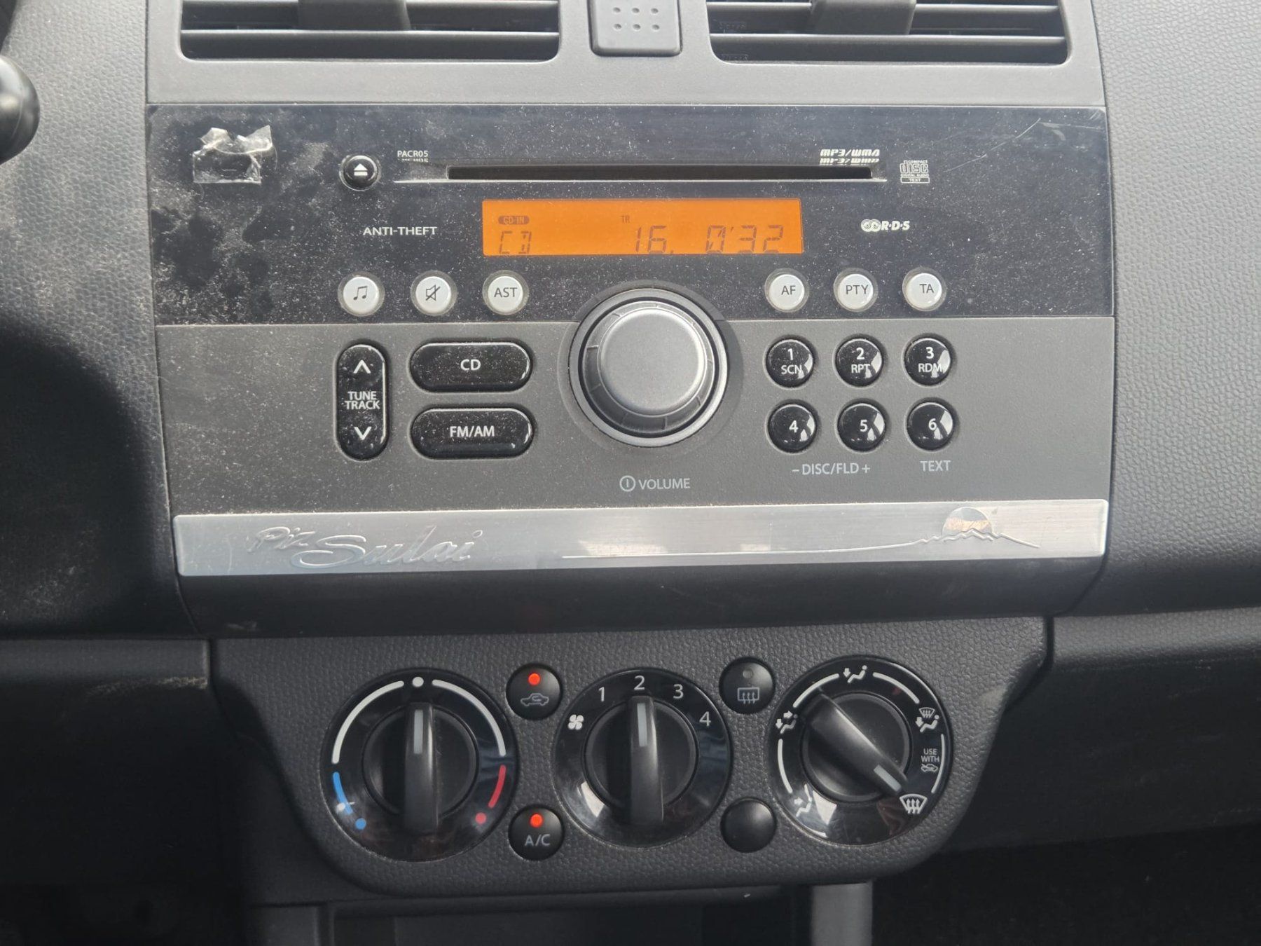 Suzuki Autos: Suzuki Swift 1.3 4x4 – Gebraucht aus Romanel-sur-Morges von Haze_ 8