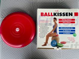 Sissel Ballkissen das Original rot Durchmesser 33 cm neu.