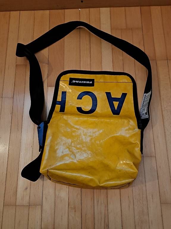 Freitag Sacs: Freitag Umhängetasche – D'occasion à Staufen par Regula1988 1