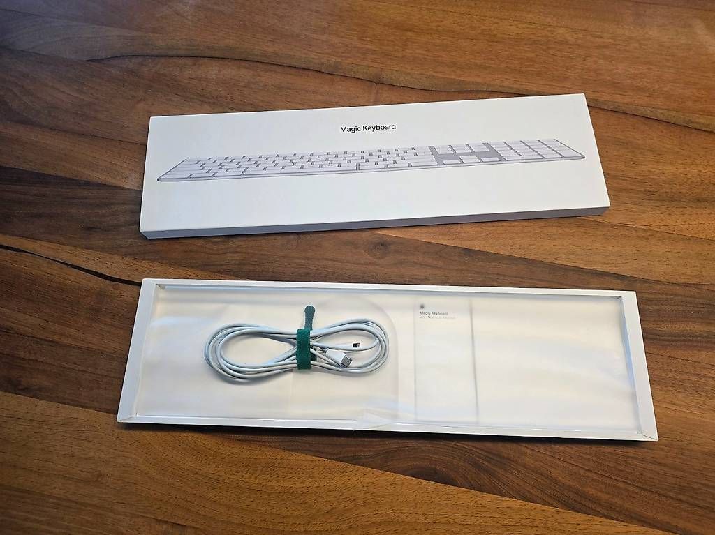 Tastiere: Apple Magic Keyboard A1843 CH mit Ziffernblock – Usato da Dietlikon venduto da Bonamesa 1