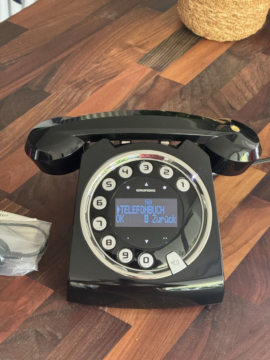 Grundig Telefoni: Grundig Telefon SIXTY-DECT RETRO Look – Nuovo (secondo la descrizione) da Basel venduto da Steffox 1