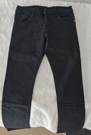 Jeans schwarz Gr. 170, Neuwertiger Zustand 🔥