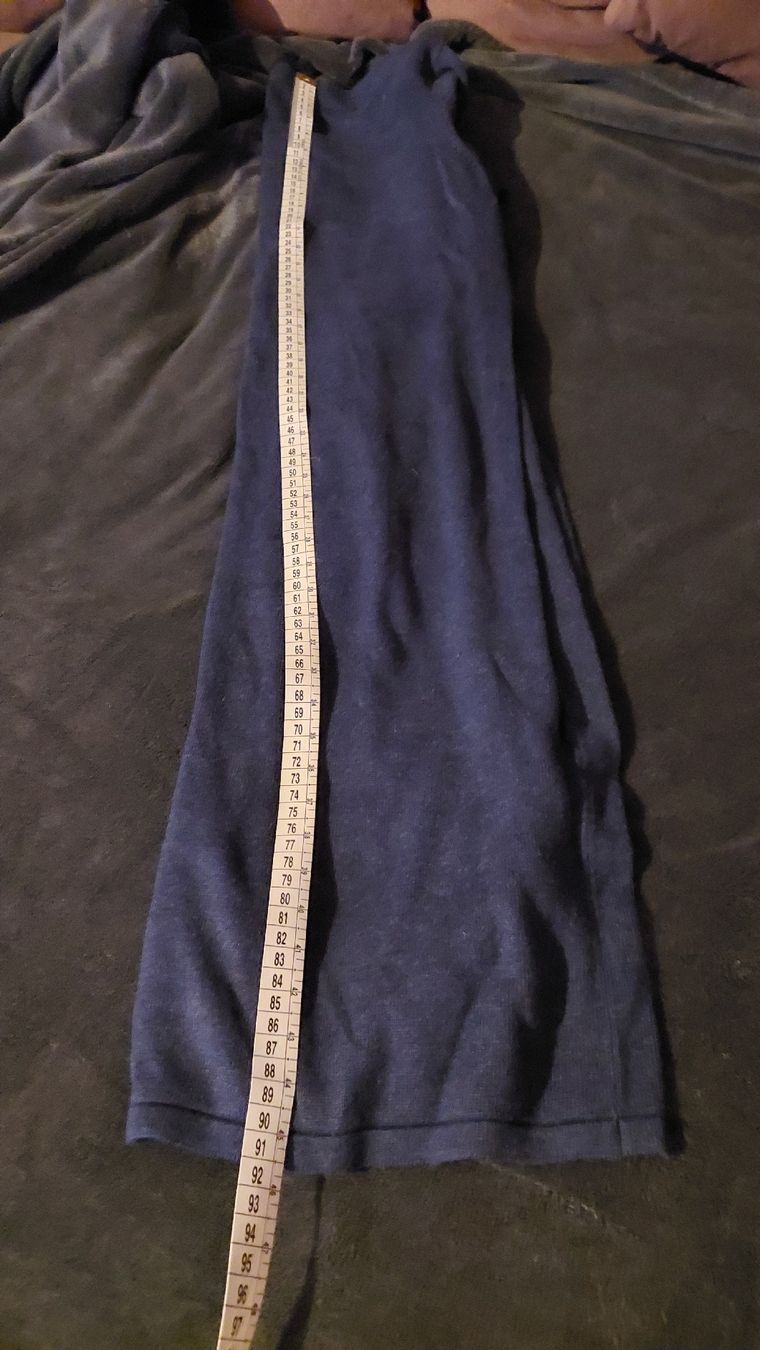 Kleider: Dunkelblaues Strickkleid, Gr. L – Gebraucht aus Zürich von Romstyle 2