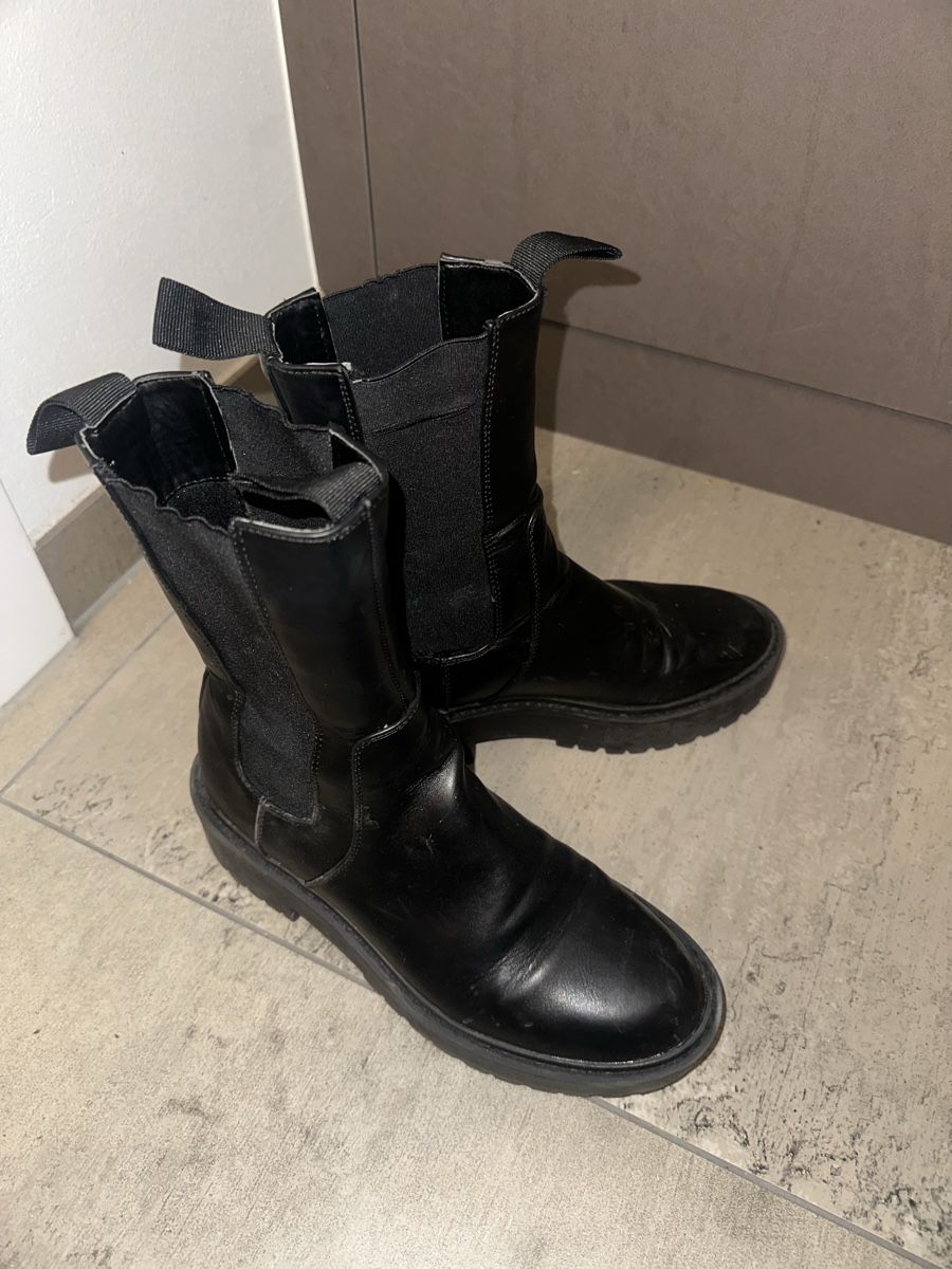 Only Damenschuhe: Botte d’hiver  – Gebraucht aus Martigny-Croix von mar_yt85