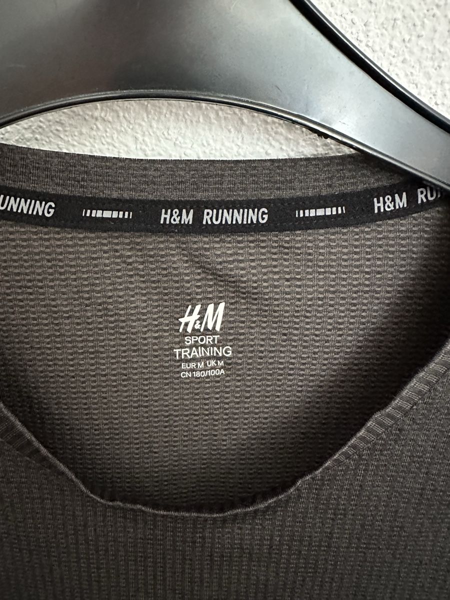 H&M T-Shirts: H&M Running Funktionsshirt Langarm – Neu (gemäss Beschreibung) aus Schlieren von James1010 1