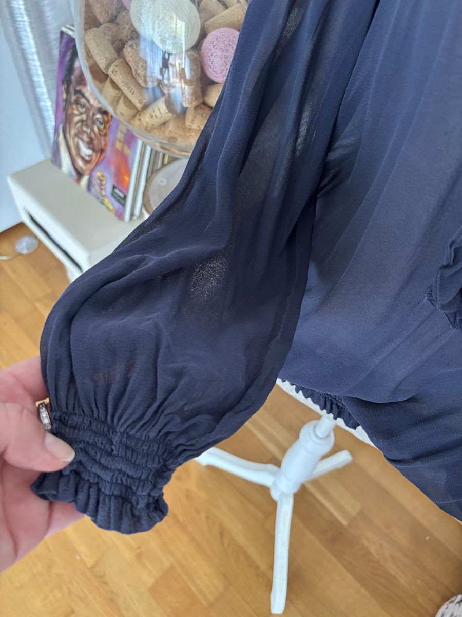 Blusen: Bluse Seide Gr. M – Gebraucht aus Winterthur von san_wd8j 2