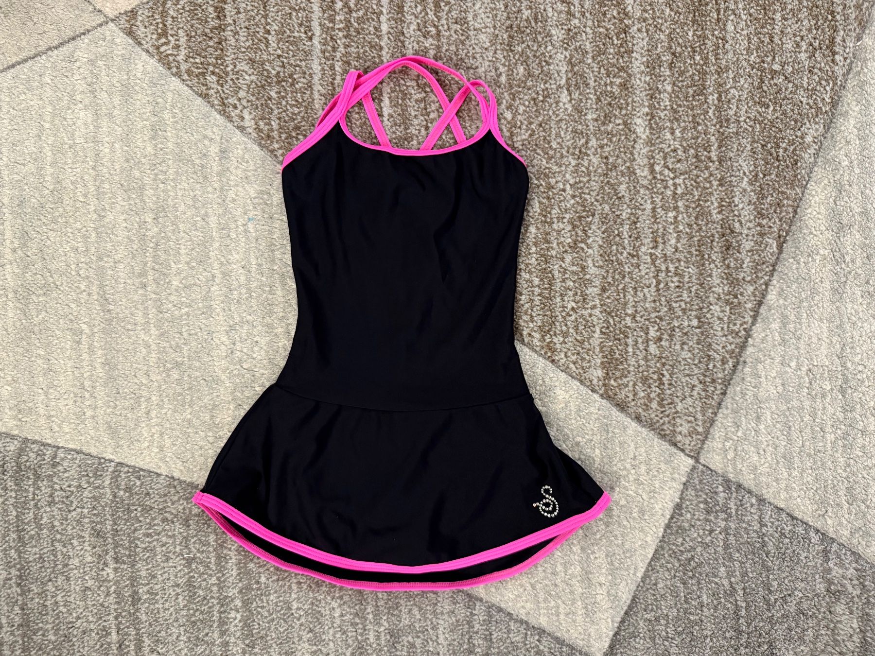 Vestiti & Gonne: Training Kleid Eiskunstlauf Sagester Mod.180  Gr. XS – Nuovo e nell'imballaggio originale da Zürich venduto da makmakmak 1