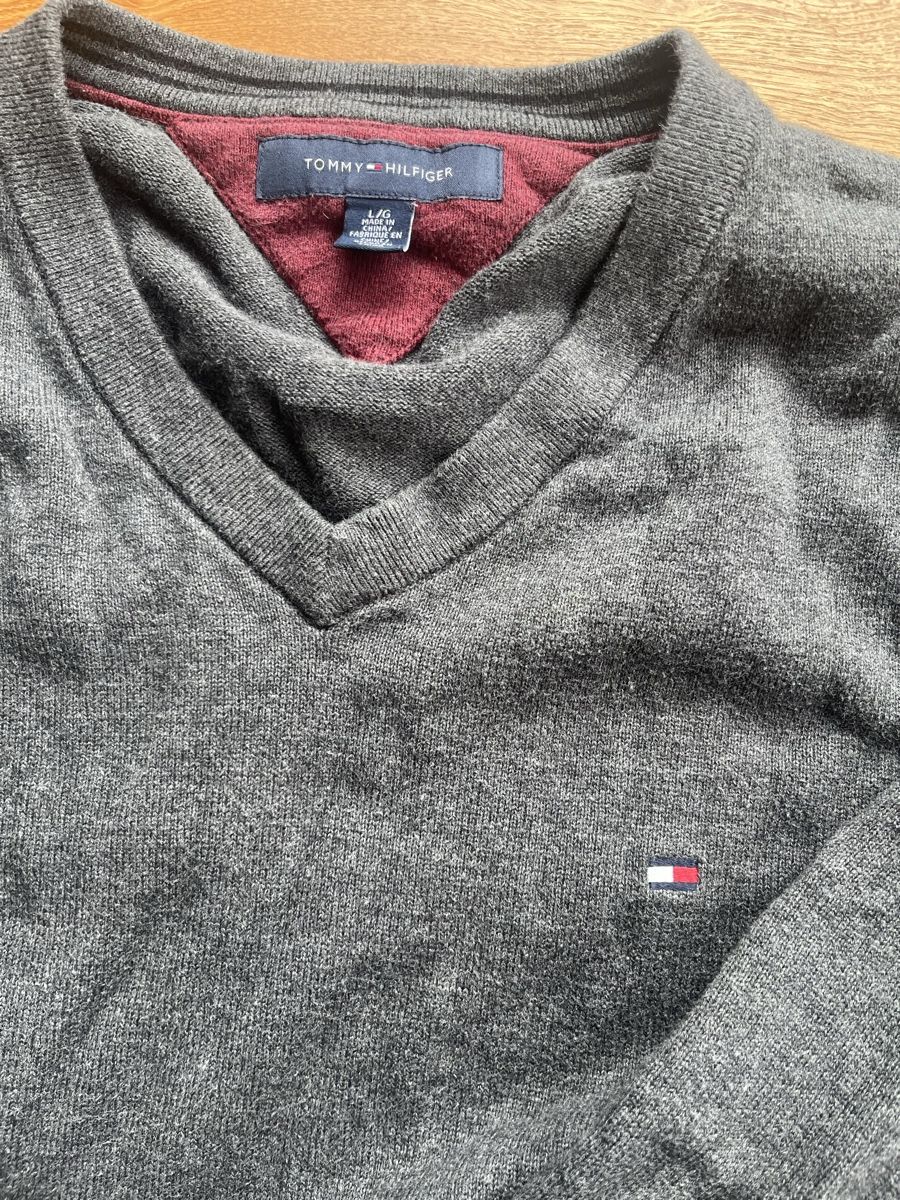 Tommy Hilfiger Pullover & Sweatshirts: Hilfiger Pullover – Gebraucht aus Bolligen von soldoutdates 1