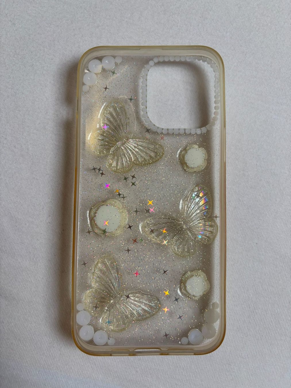Apple Coques & Protection écran: iPhone 13 Pro Max Glitzer-Hülle mit Schmetterlingen & Perlen – Neuf (Voir description) à Neuendorf par jas_j5nc 2