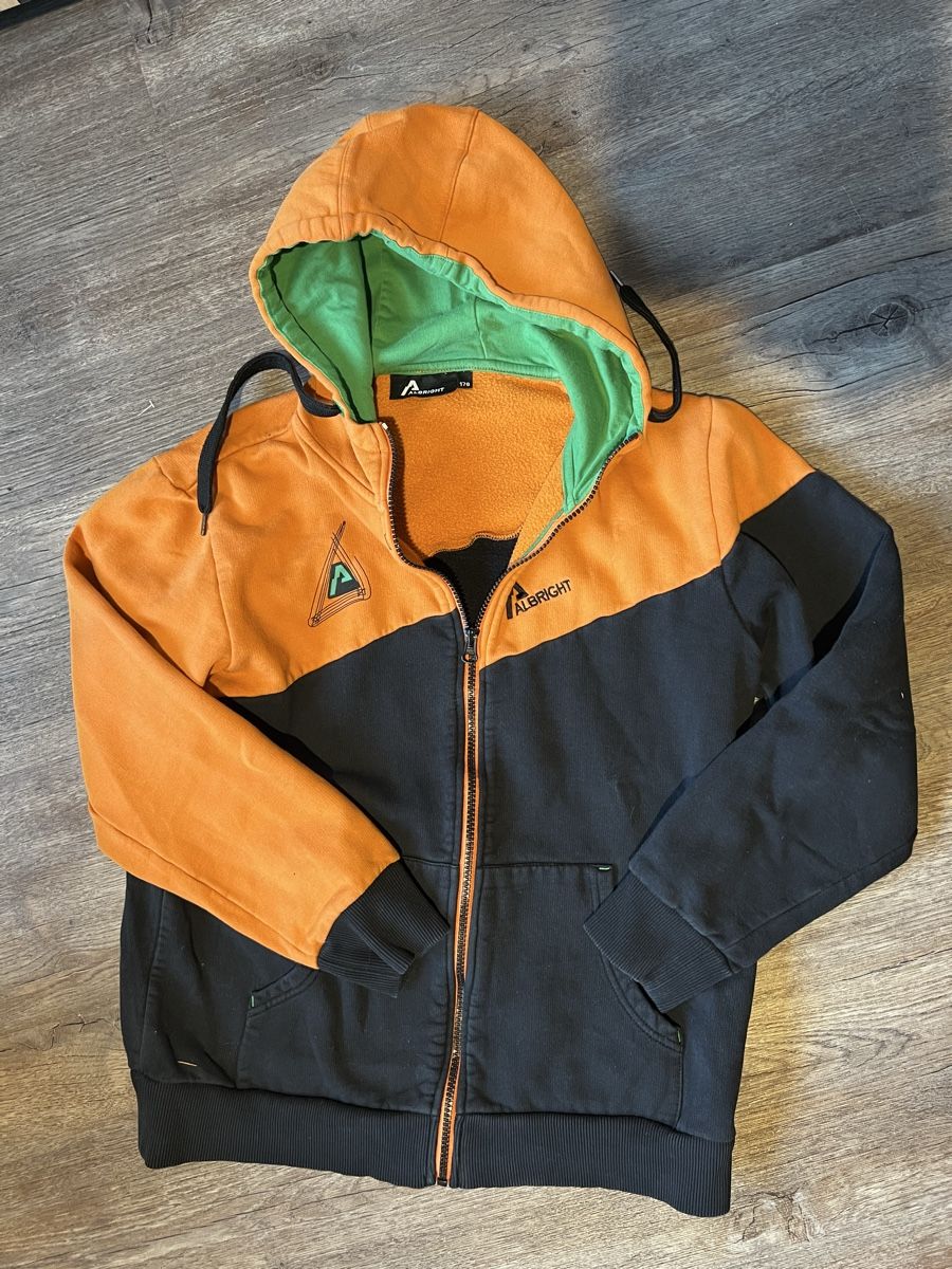Albright Pulls et sweat-shirts: Pullover Albright gr 176 – D'occasion à Niederstocken par Eleonore000
