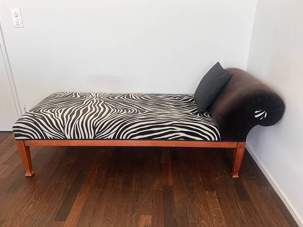 Liegen & Liegestühle: Chaise longue Zebramuster – Gebraucht aus Bern von Guggibern