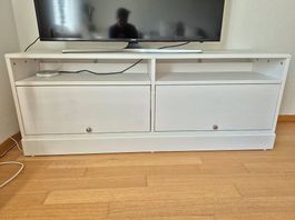 Fernseh-Möbel von IKEA
