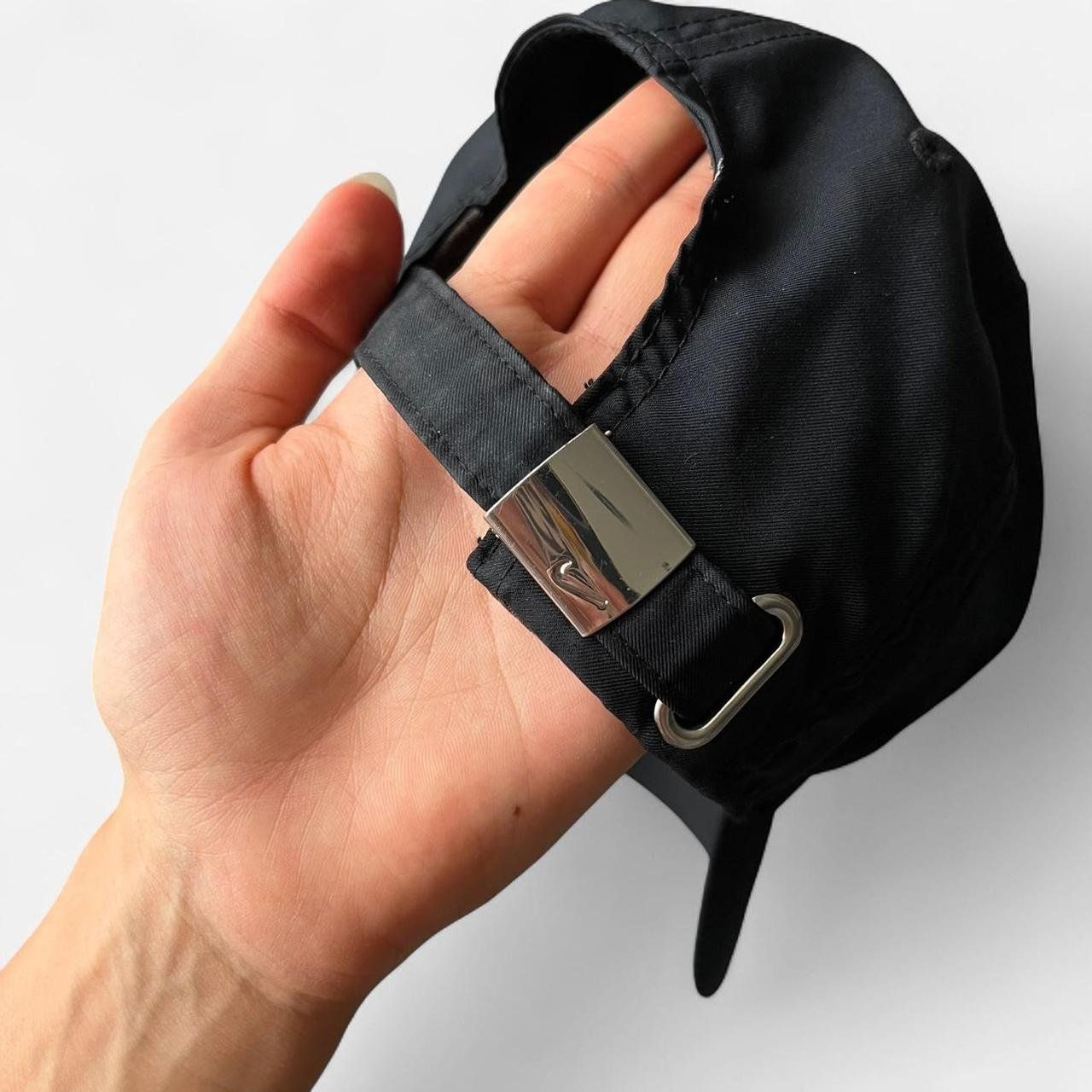 Nike Hüte, Mützen & Caps: Nike Cap schwarz mit Metall-Logo – Gebraucht aus Sion von mol_9tmp 2
