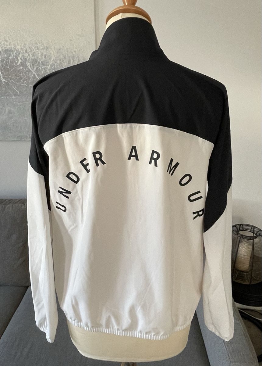 Under Armour Vestes: Under Armour Sportjacke Grösse S – D'occasion à Anglikon par Haraldinho 1