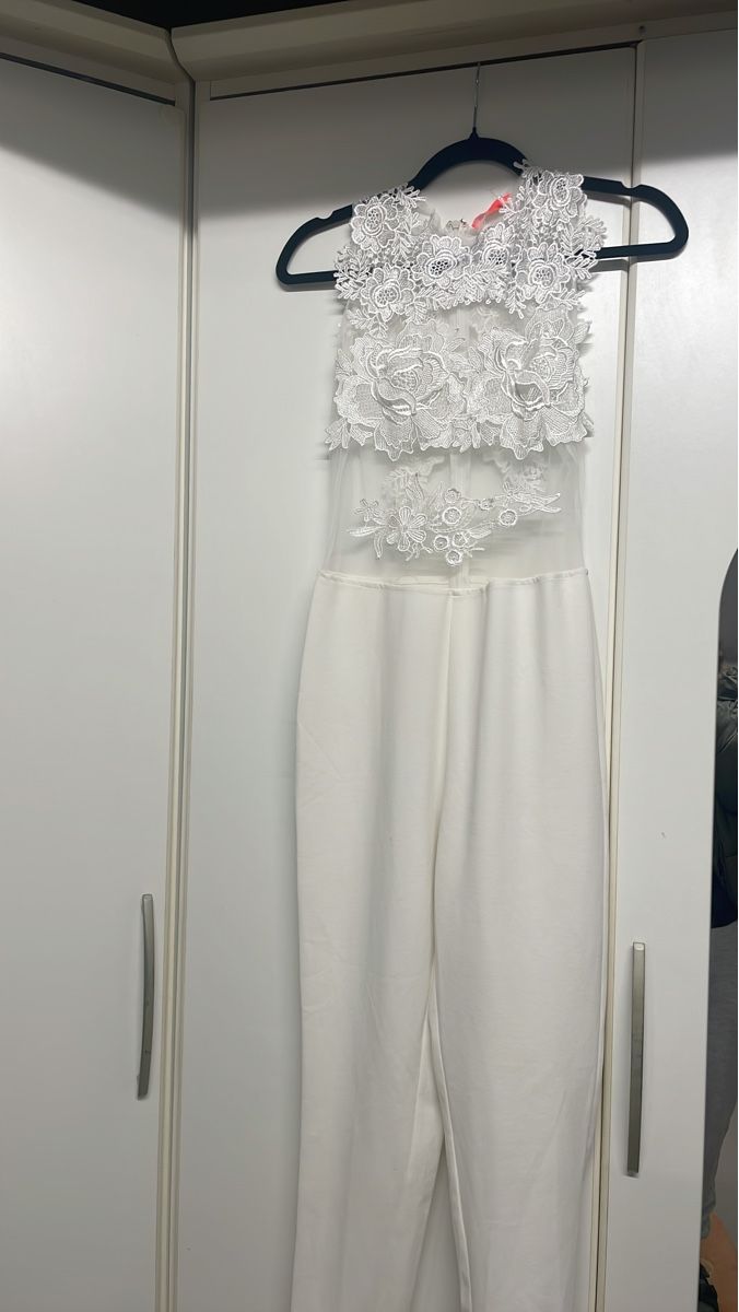 Jumpsuits: Eleganter Jumpsuit mit Spitze Gr. M – Neu (gemäss Beschreibung) aus Urdorf von Anassor 1