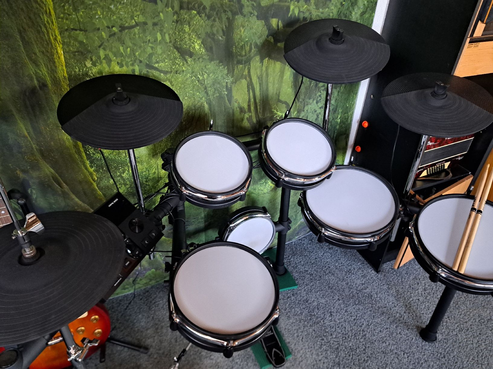 Thomann Instruments de musique: Millenium MPS 850 Elektrisches Schlagzeug  – D'occasion à Berikon par J0hnny.S 1