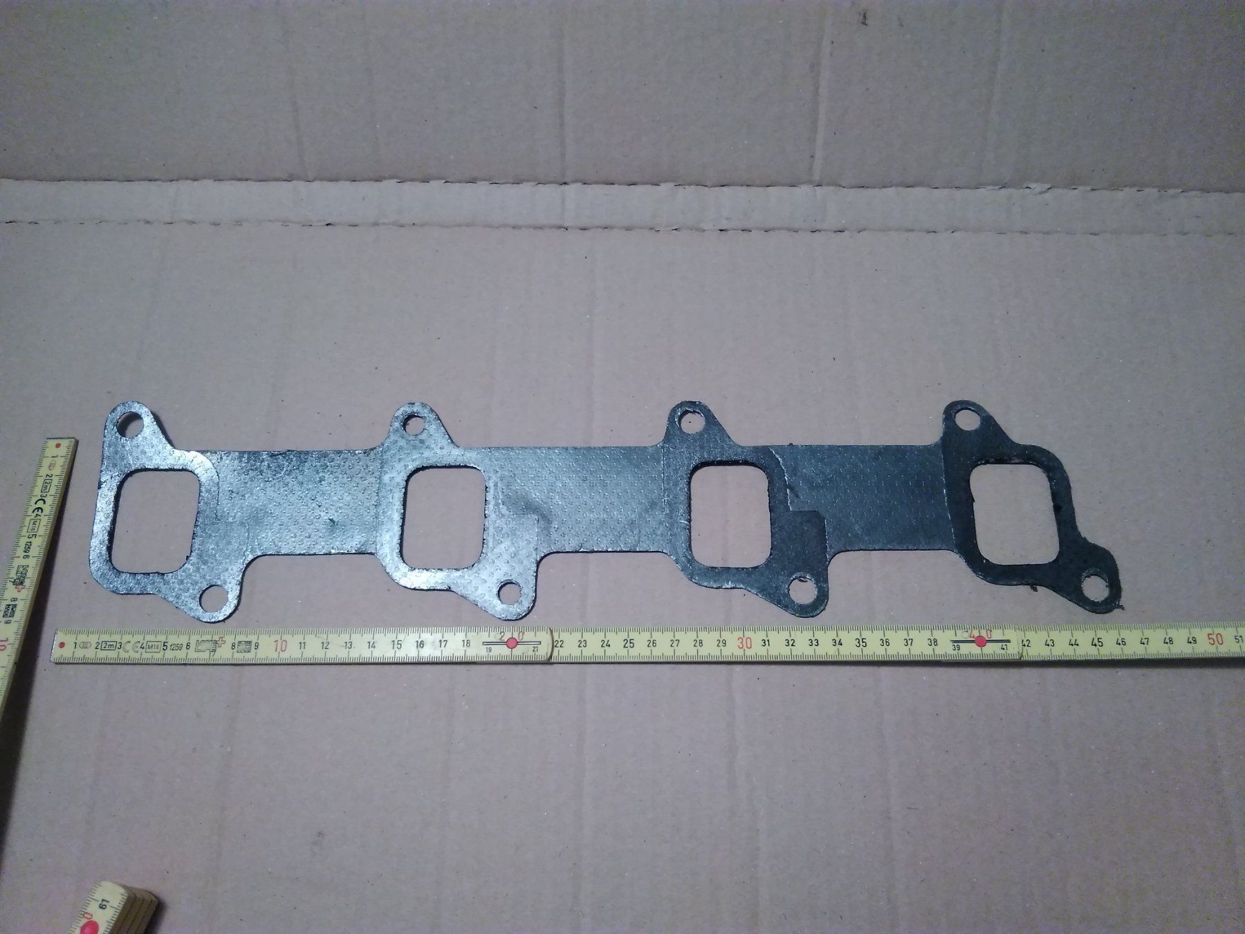 Ford Trattori: Kollektor Dichtung Ford Traktor 4 Zylind – Usato da Birmenstorf AG venduto da Forst78 1