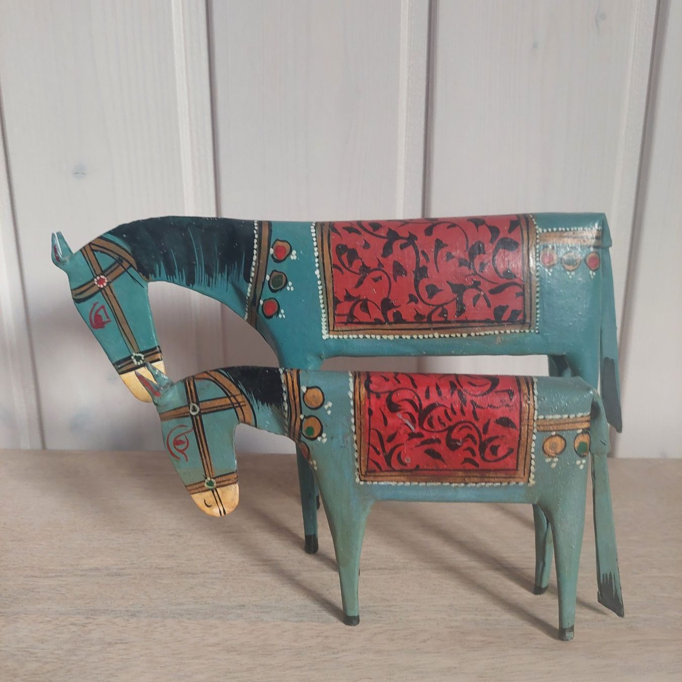 Toutes les décorations: Wunderschöne Vintage Pferde aus Blech – D'occasion à Sarnen par Mimimimi.