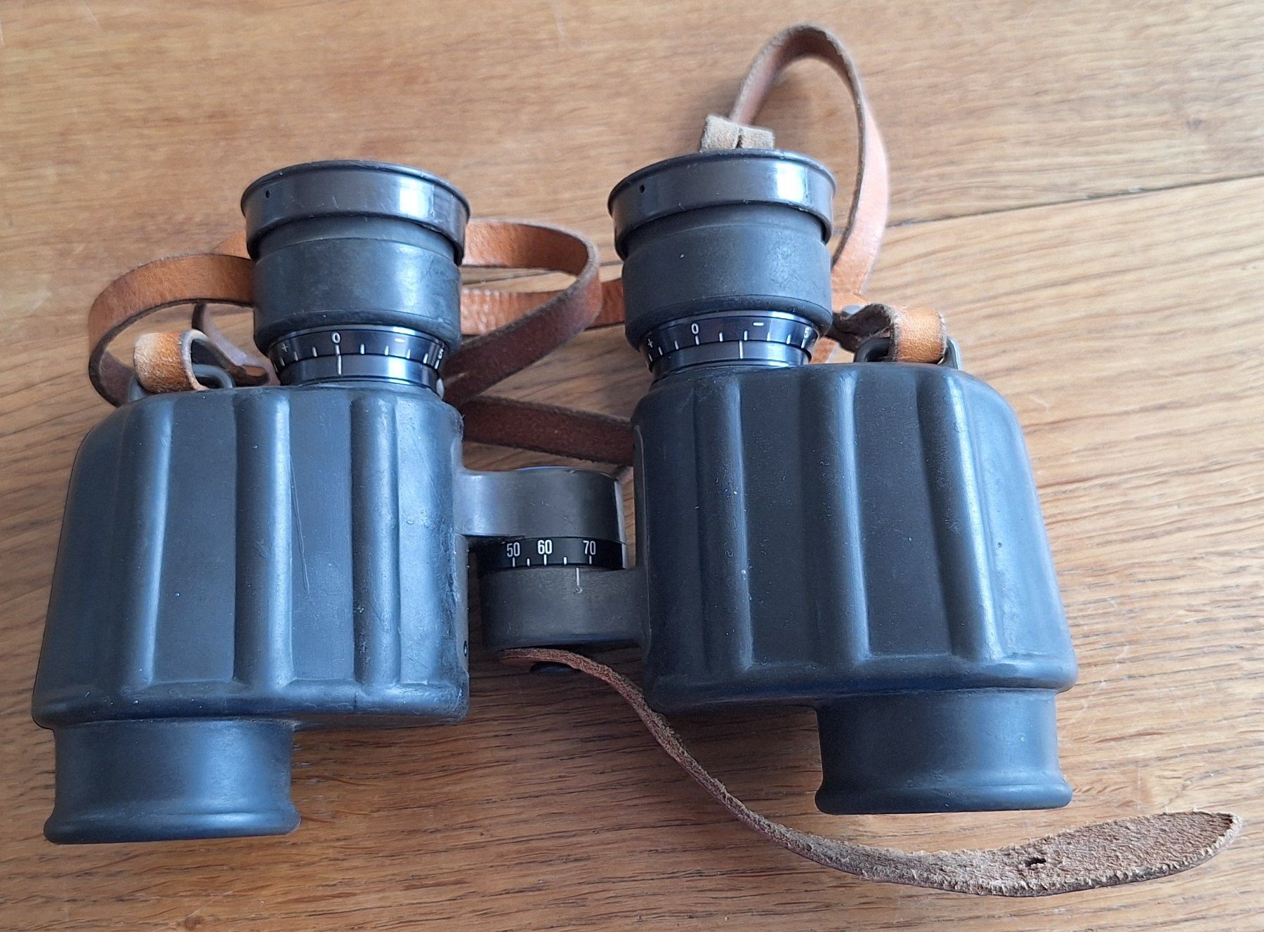 Schweizer Armee Feldstecher: Leica Schweizer Armee Feldstecher 8x30 – Gebraucht aus Schaffhausen von Hottschili 2