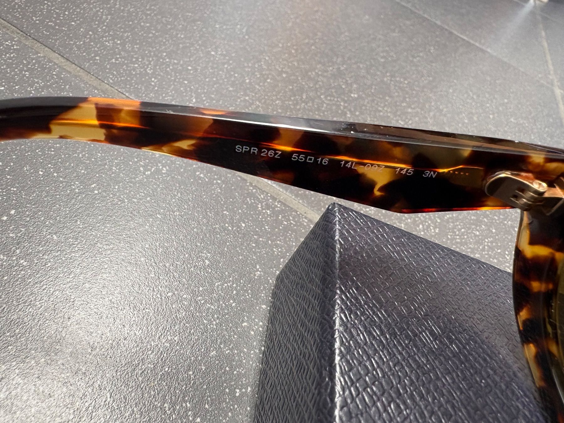 Prada Occhiali & Lenti: Prada Sonnenbrille – Nuovo (secondo la descrizione) da Biel/Bienne venduto da ayyahaga 7