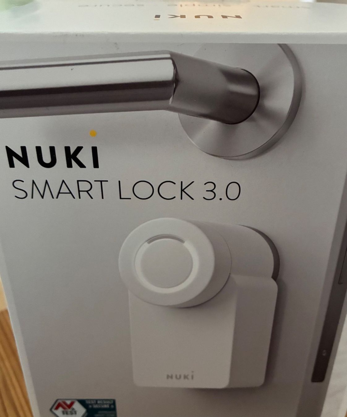 Nuki Cadenas: NUKI Smart Lock 3.o0 – D'occasion à Zollbrück par TaSiAn