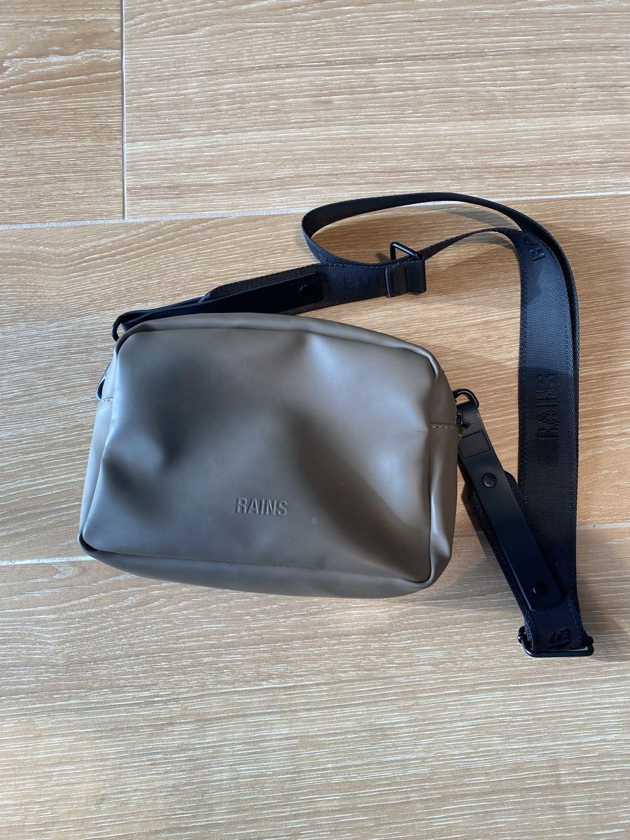 Rains Borse da donna: Sac Rains crossbody – Usato da Chêne-Bourg venduto da mar_fn75