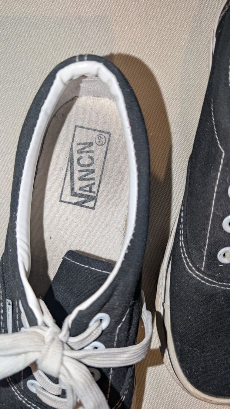 Scarpe da uomo: schwarze Sneaker Vans Vancan Gr 38 – Usato da Sarmenstorf venduto da taosun2 3