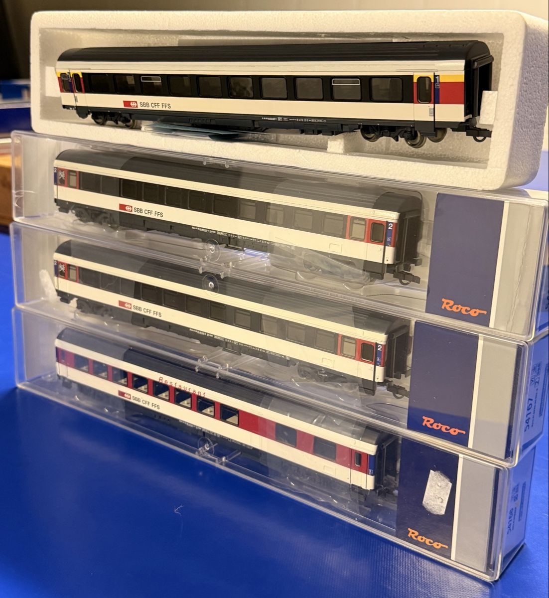 Roco Modelleisenbahnen: 4x SBB Personenwagen – Neu und originalverpackt aus Frick von Freddoo93 2