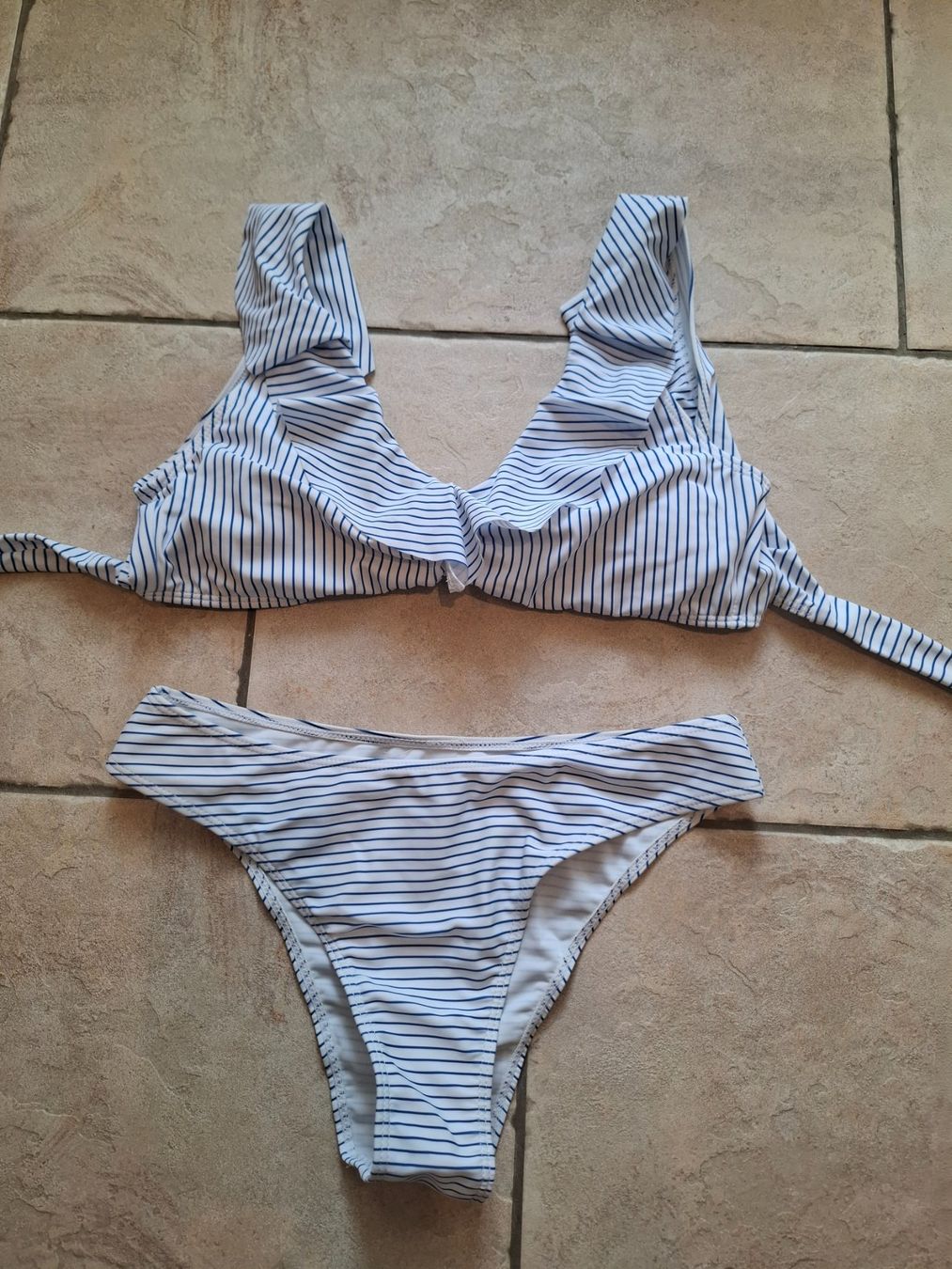 Costumi da bagno & Bikini: Bikini Gr. M blau weiss gestreift – Nuovo (secondo la descrizione) da Wenslingen venduto da kasjupeia