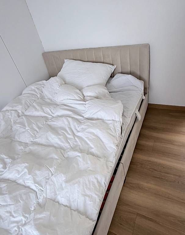 Betten: 140x200 Bett – Gebraucht aus Uster von yas_8zmn