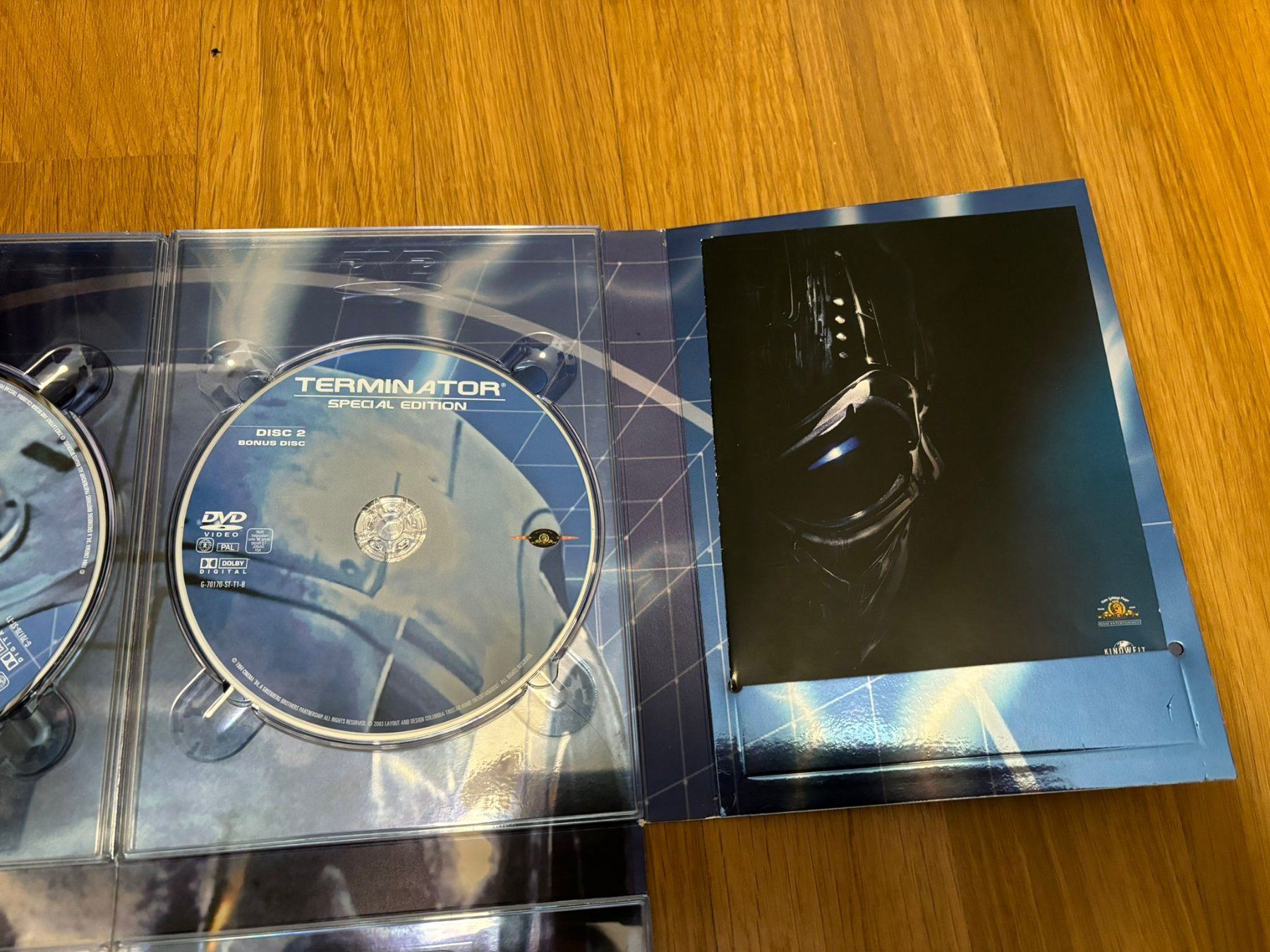 Alle DVDs: DVD Sammlerbox Terminator Box mit 6 DVD's – Gebraucht aus Herisau von  4