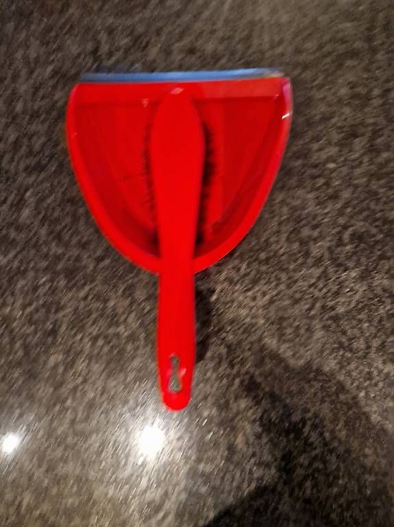 Altro per la casa: Roter Kehrgarnitur Set, Besen mit Schaufel – Usato da Oberrieden venduto da fab_vl9n 1