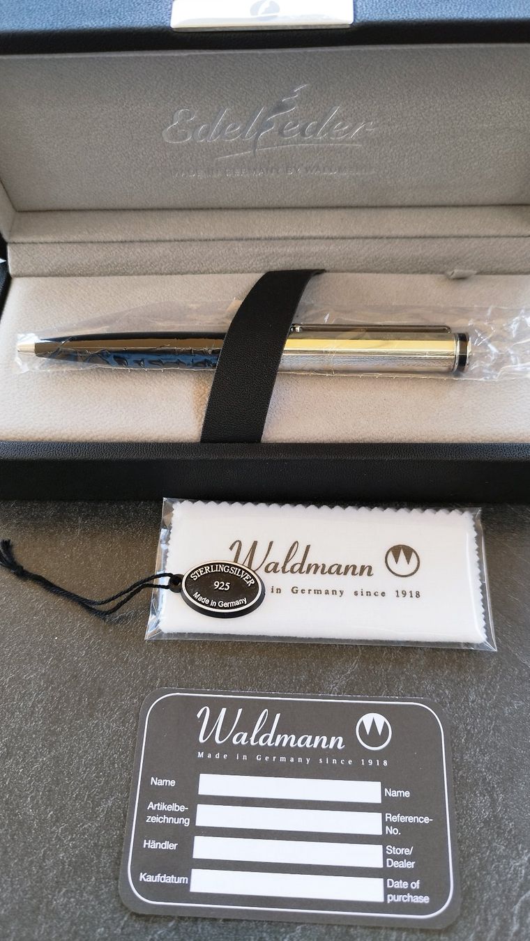Penna & Evidenziatori: Edelfeder Rollerball Stift - Matura / Bachelor Geschenke – Nuovo e nell'imballaggio originale da Birmensdorf ZH venduto da mani3311 3