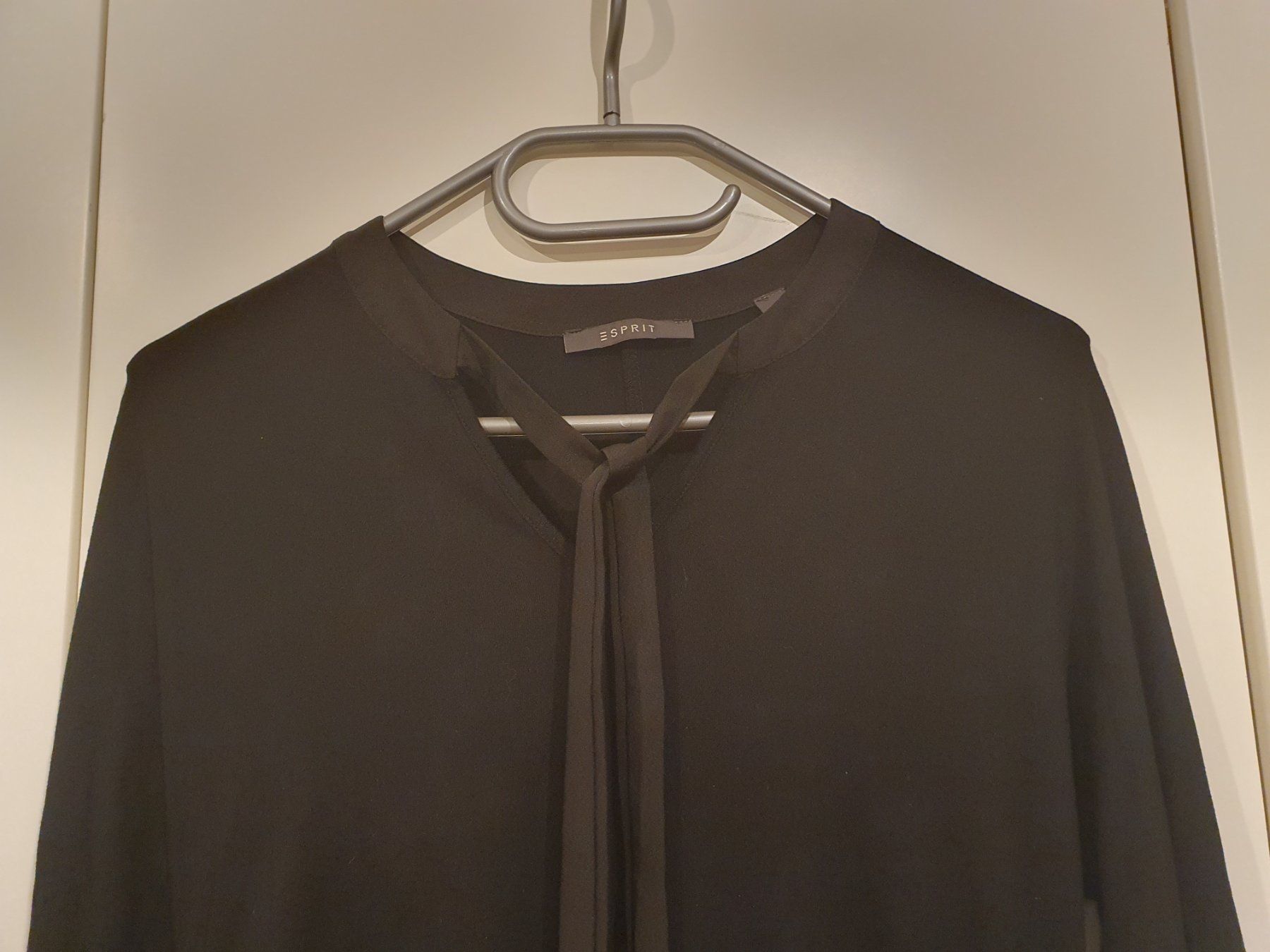 Esprit Camicette: Blusen Pullover Esprit Gr. XS schwarz – Nuovo (secondo la descrizione) da Heinrichswil venduto da sabi2809 1
