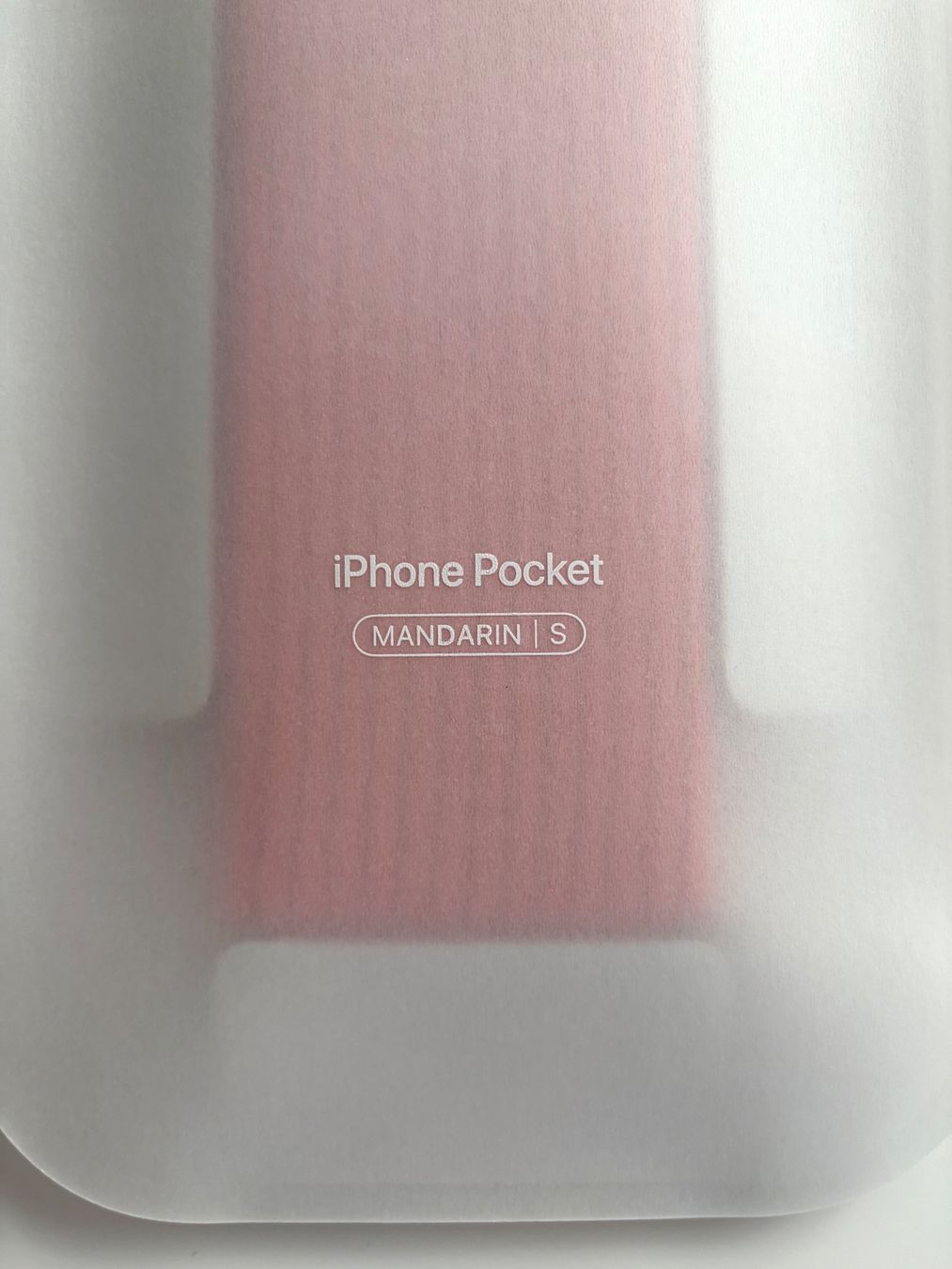 Apple Covers & Schutzfolien: Apple iPhone Pocket by ISSEY MIYAKE - Mandarin Short – Neu und originalverpackt aus Zürich von Rikarton 3
