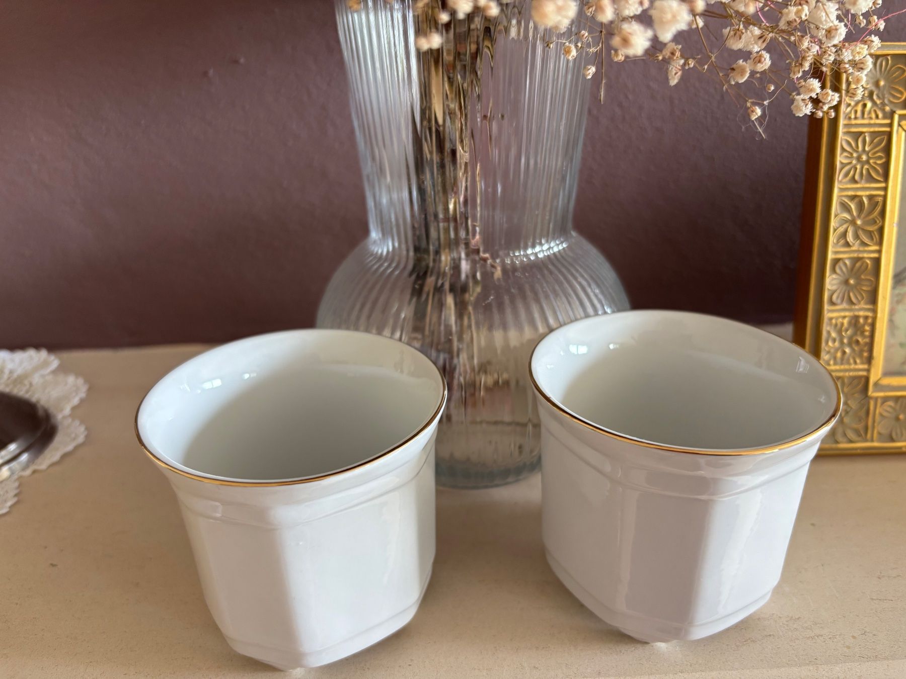 Vasi per fiori: 2 Cachepot / Uebertopf mit Goldrand weiss – Nuovo (secondo la descrizione) da Balsthal venduto da Uroby