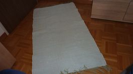 fast neuer teppich