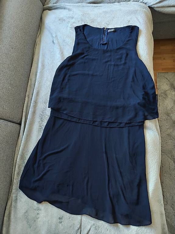 Vestiti: Robe bleue marine, marque Naf Naf, taille M – Usato da Martigny venduto da Batabeli01