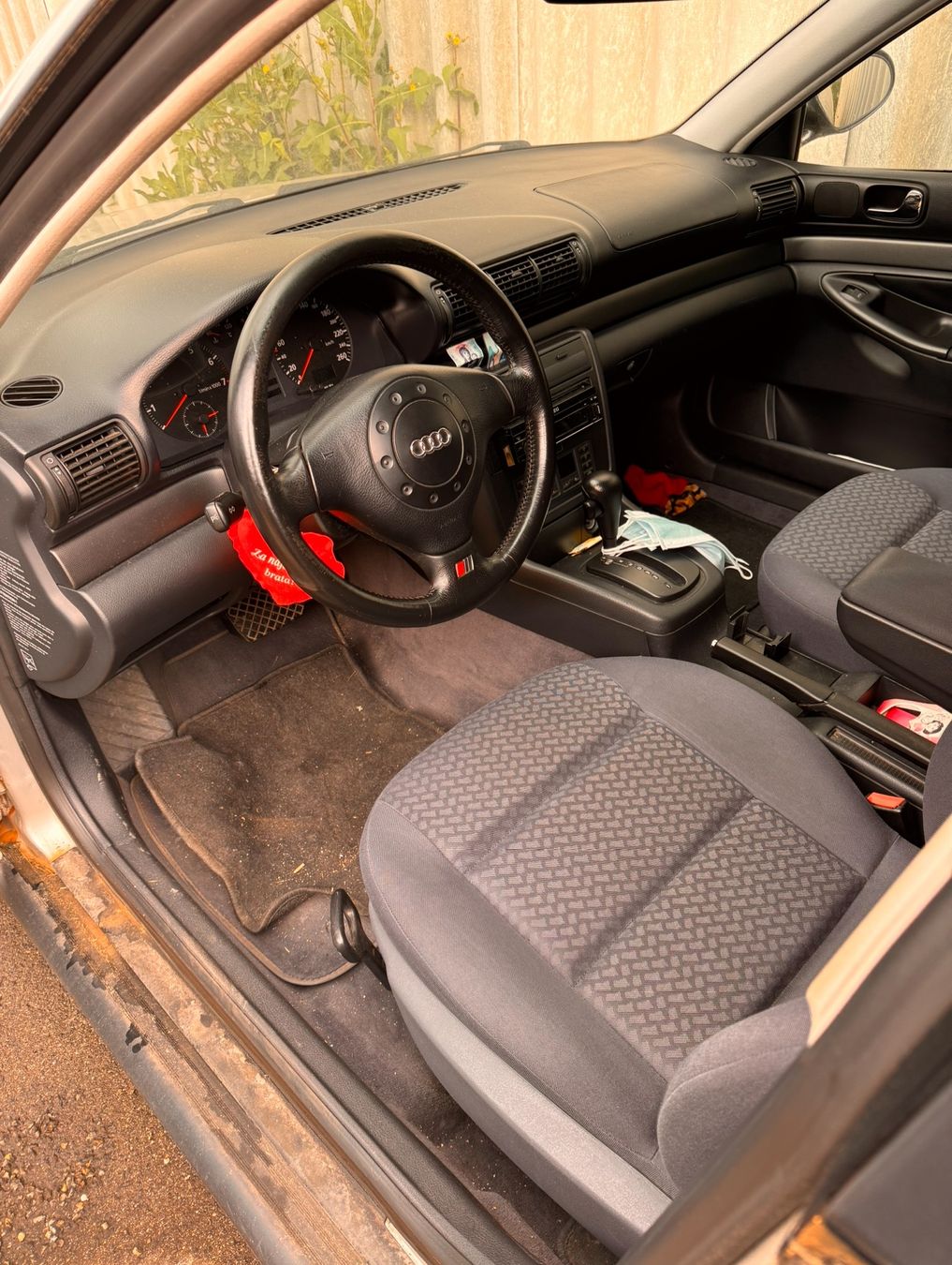 Audi Automobili: Audi A4 b5 für Export oder zum aufbereiten – Usato da Sirnach venduto da schneli 2