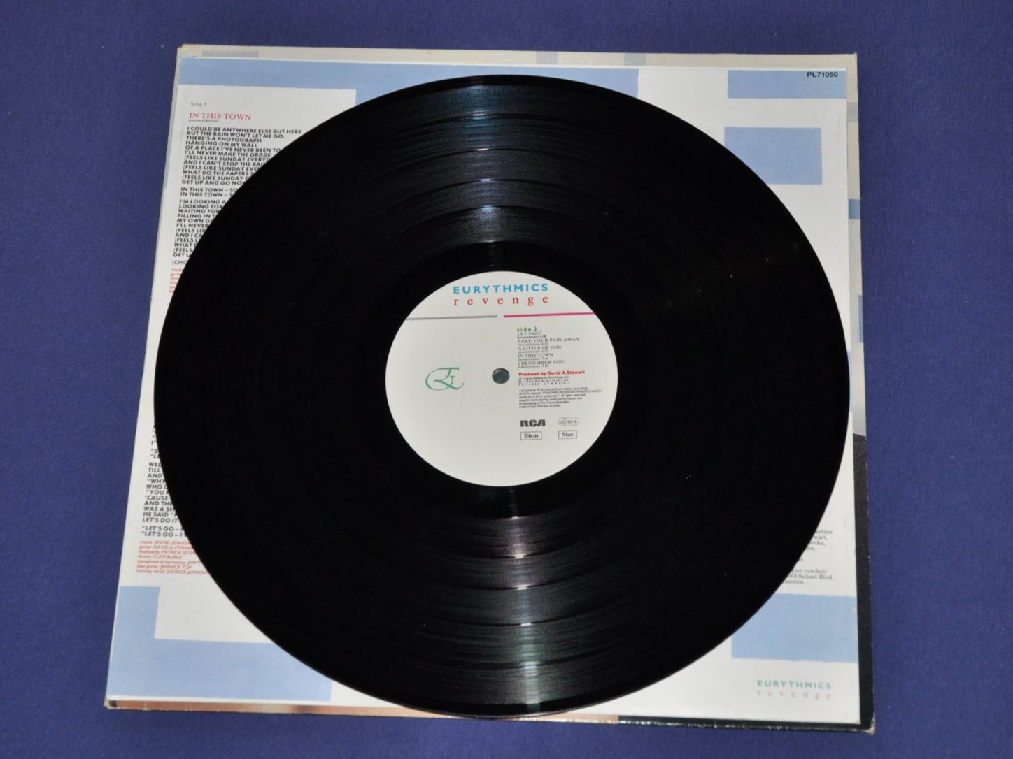Vinyles: LP Eurythmics - Revenge – D'occasion à Boll par Theodora15 5
