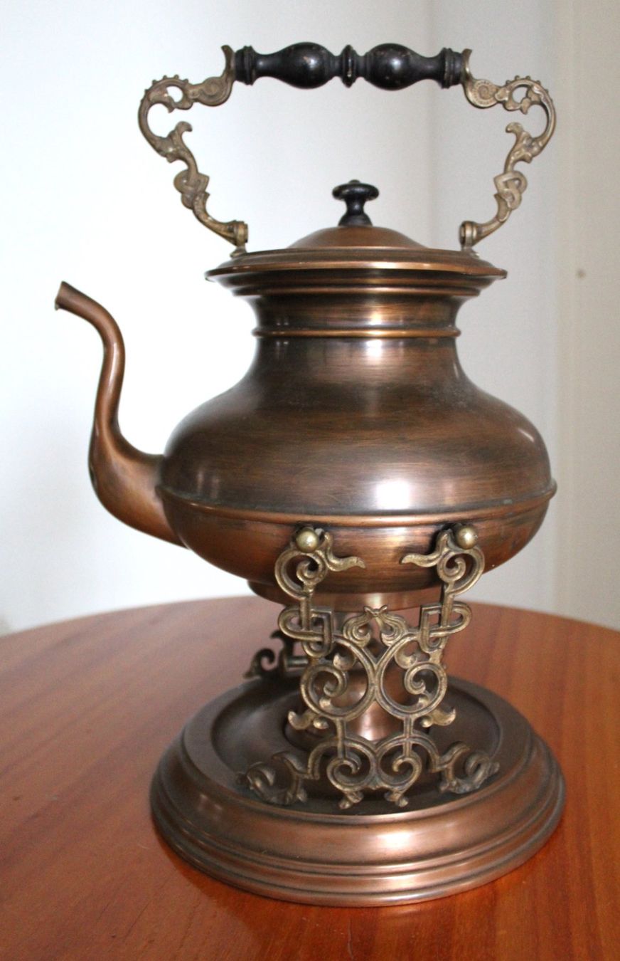 Teiere: Antiker Teekessel mit einem Stövchen =  Rechaud, Jugendstil – Usato da Locarno venduto da fripui 9