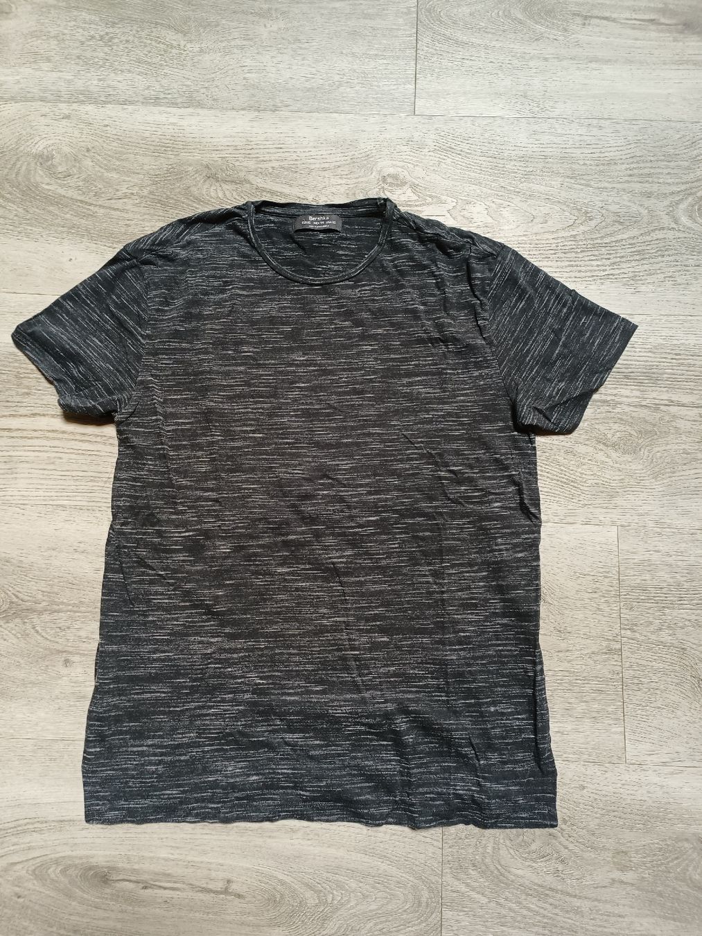 Bershka T-Shirts: Bershkashirt S/M – Gebraucht aus Bätterkinden von Elefantenzoo