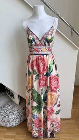 Kleid mit Blumen und Papageienmuster Grösse XS
