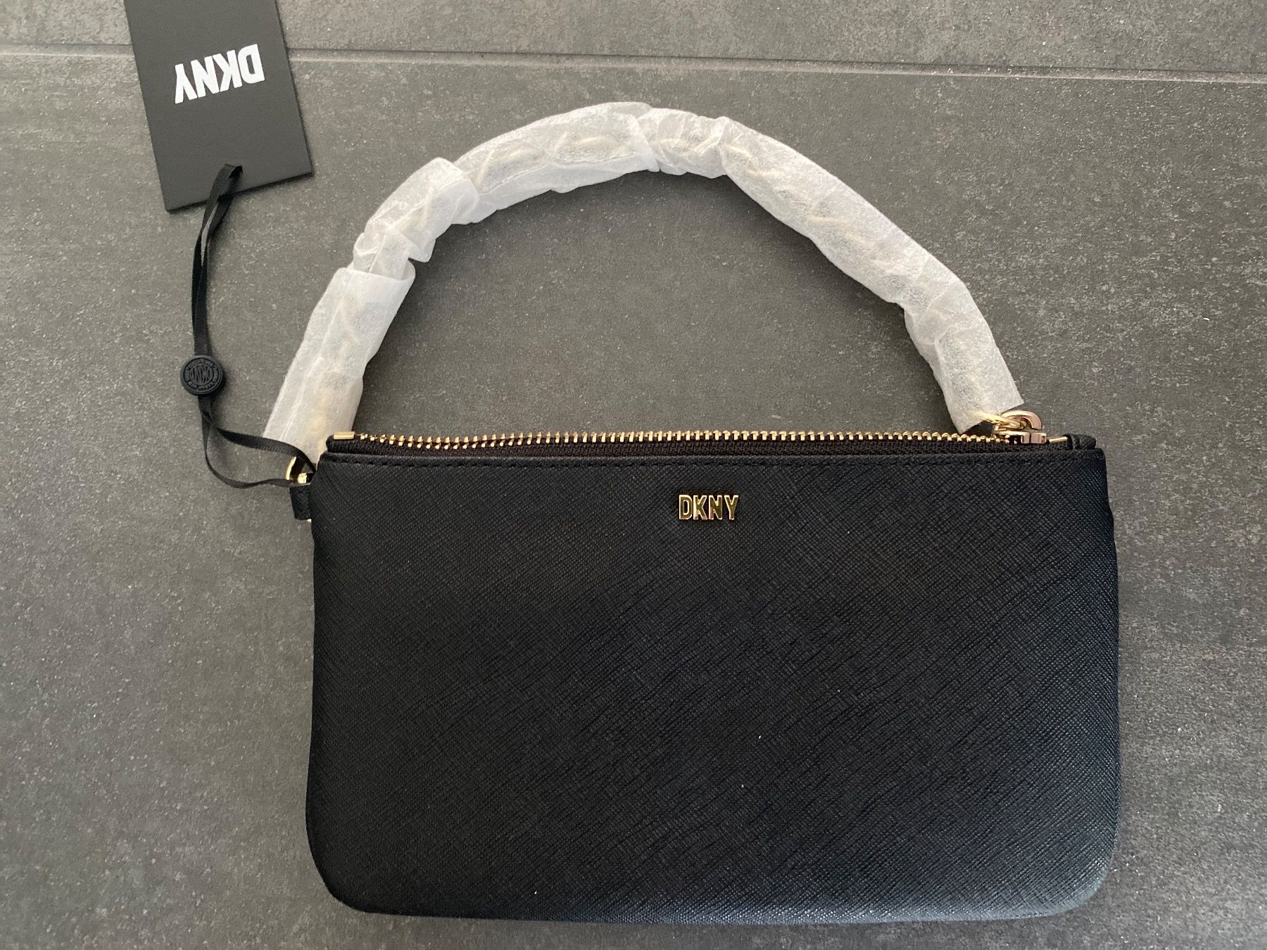 DKNY Borse da donna: DKNY pochette  cuir NEUF – Nuovo e nell'imballaggio originale da Delémont venduto da Ma_LoU.01 2