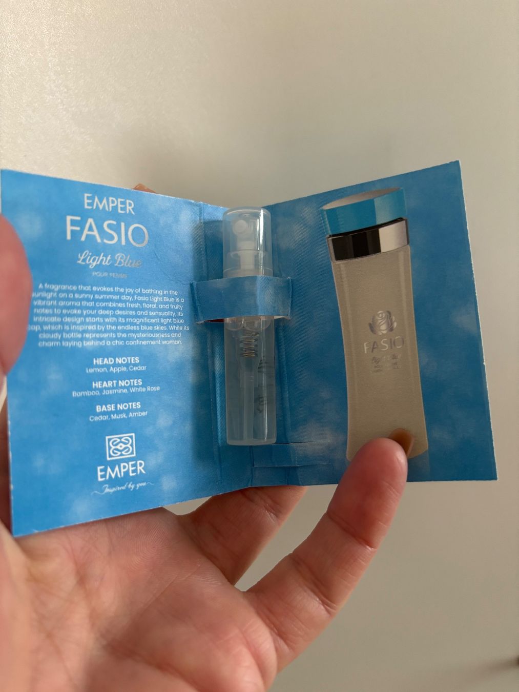 Parfum & Eau de Toilette: EMPER FASIO Lignt Blue EDP 2ml. Sample. (Light Blue DG Clone – Neu und originalverpackt aus Zürich von deruja