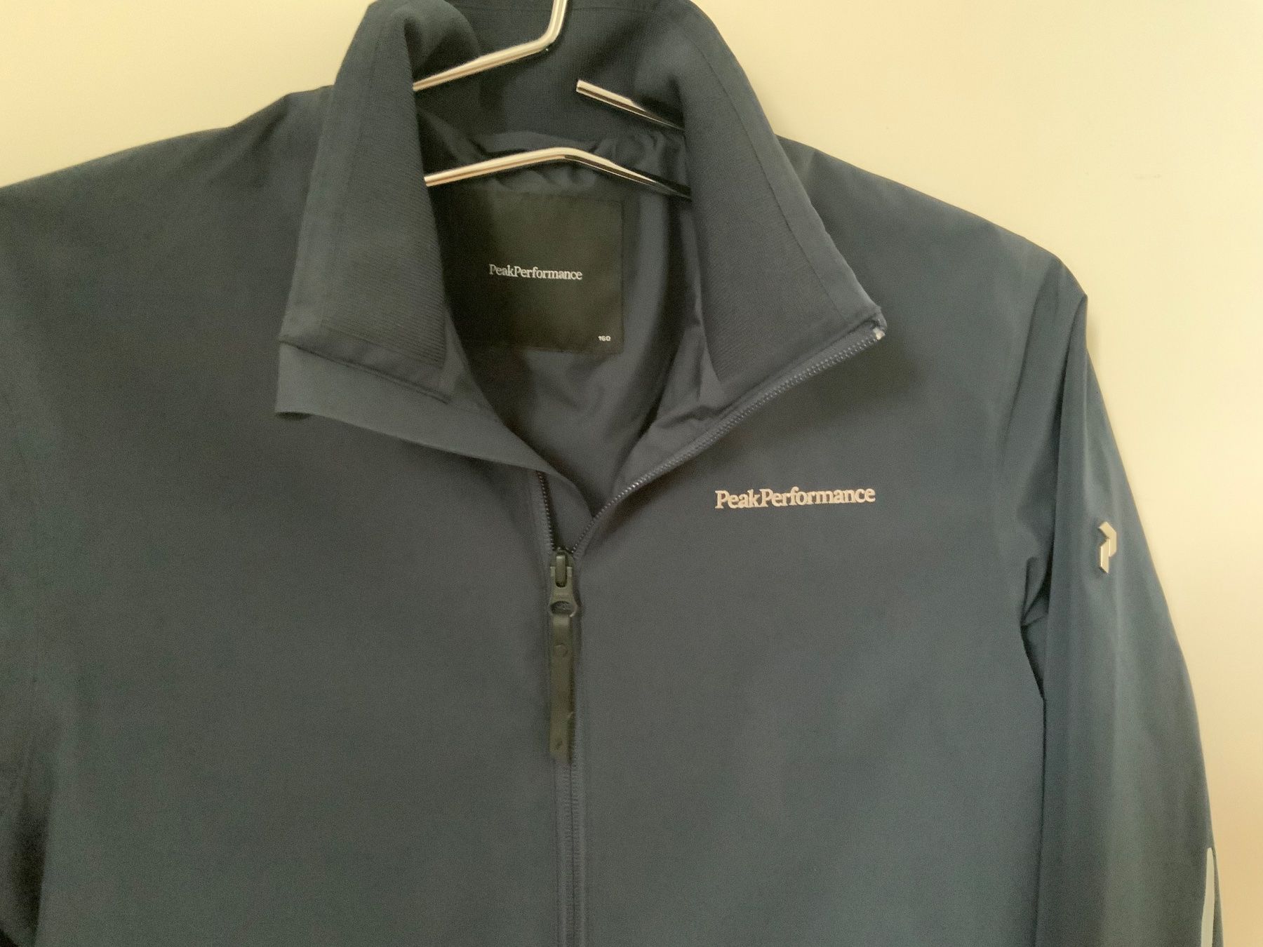 Peak Performance Jacken: Wasserfeste Jacke von Peak Performance Grösse 160 – Gebraucht aus Rüschlikon von abo66 4