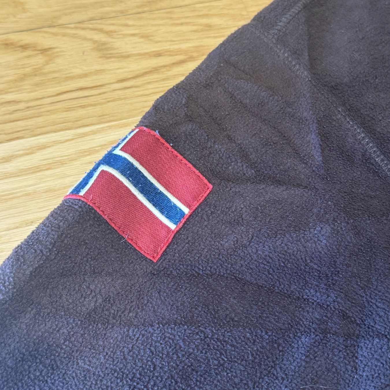 Napapijri Maglioni & Felpe: Napapijri brown fleece quarter zip winter jacke tech pull – Usato da St. Gallen venduto da sourced_limited 3