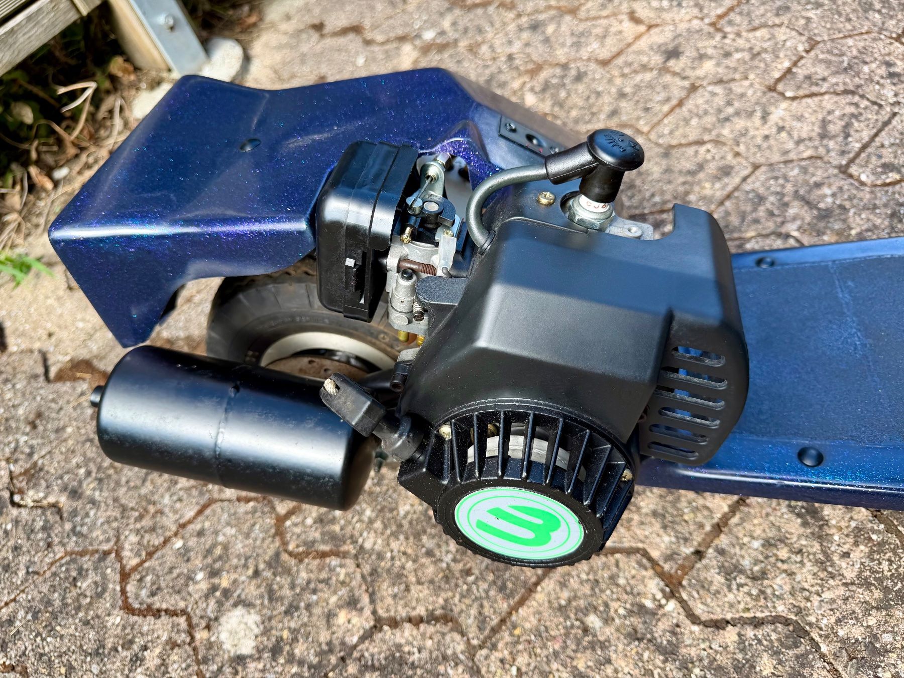 Scooters: Trotinet mit Benzinmotor – Defekt aus Brütten von Viktor3 5