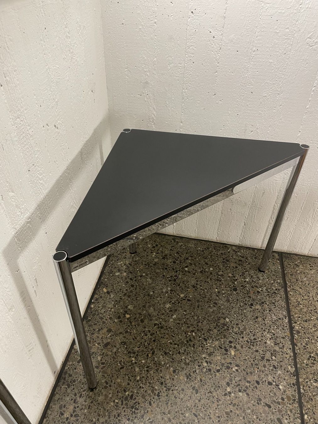 USM Tavoli: USM Ecktisch Kunstharz schwarz matt – Usato da Zürich venduto da ONA-Online 2