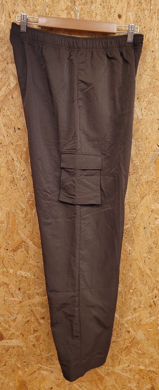 Nike Pantaloni: NIKE bas training – Usato da Lausanne venduto da PlusValue_Lausanne 2